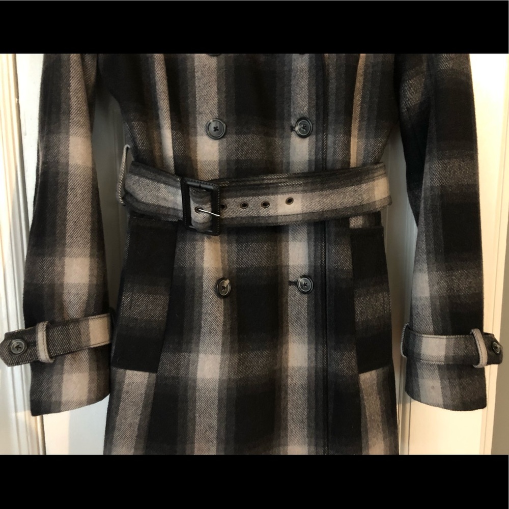 EUC - Banana Republic Plaid Wool Peacoat; Looks brand new! Size XS - Picture 2 of 11